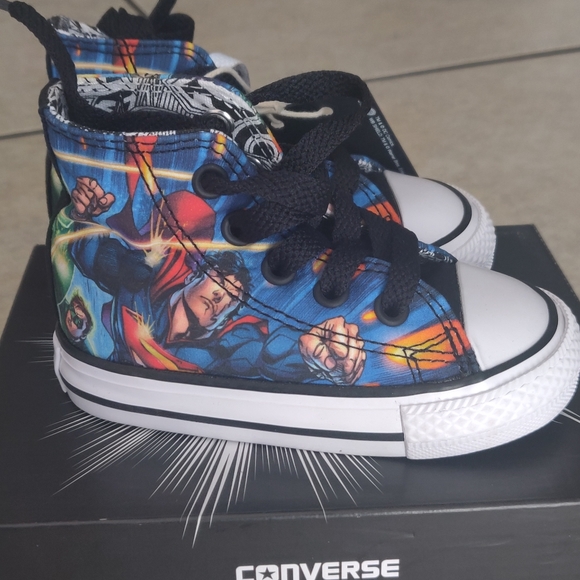 infant superman converse